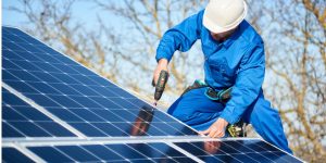 Installation Maintenance Panneaux Solaires Photovoltaïques à Saint-Etienne-Lardeyrol